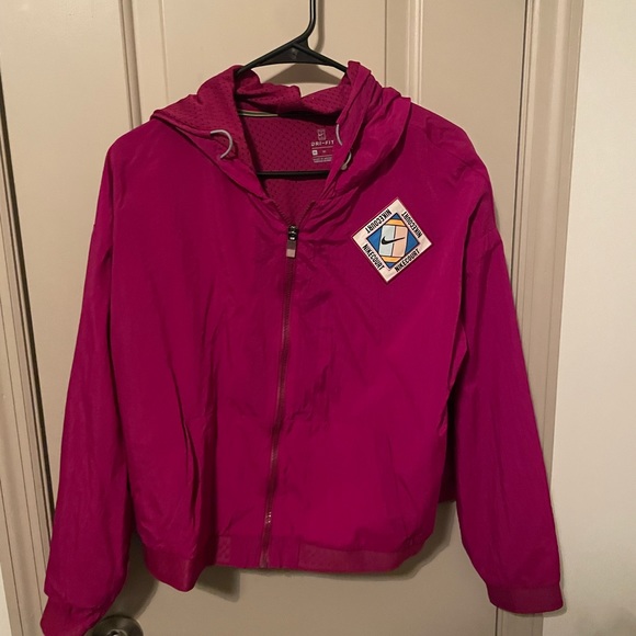 Women’s Vintage Nike Wind Breaker - Picture 3 of 3